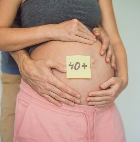 mujer en embarazo en los 40s