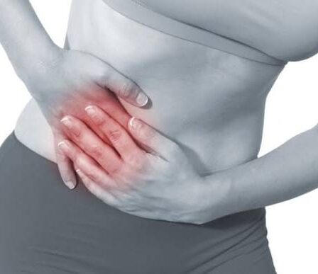 mujer con apendicitis